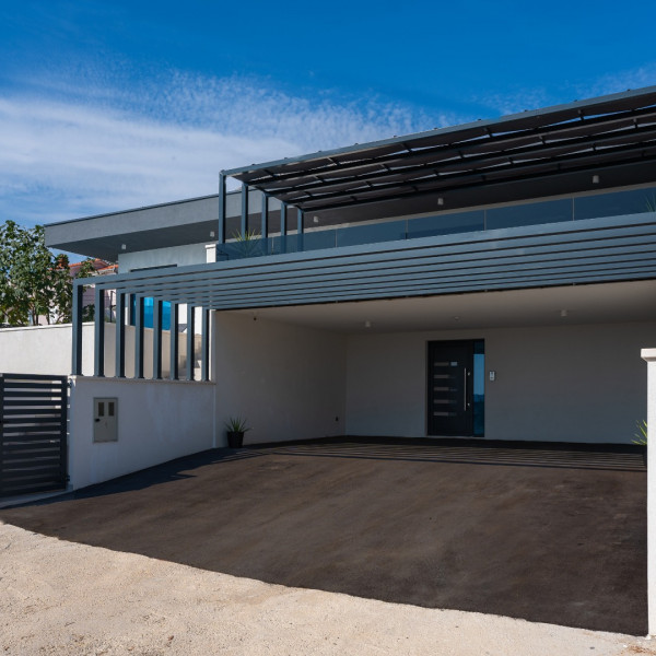 Villa Magdalena Ka&scaron;tela, Villa Magdalena with heated pool, Ka&scaron;tela, Croatia Ka&scaron;tel Sućurac